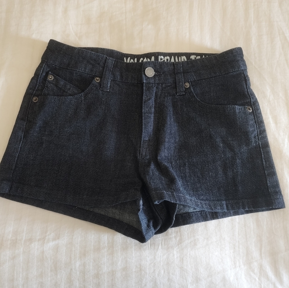 Volcom Brand Jean midrise shorts size 3